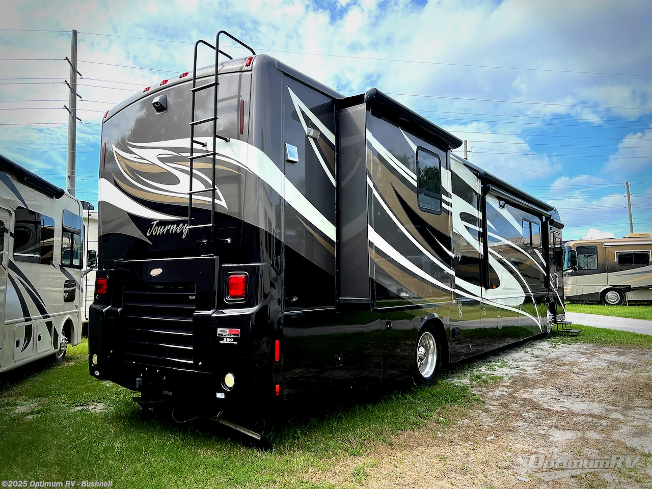 2011 Winnebago Journey 40U - Used Class A For Sale by Optimum RV - Bushnell in Bushnell, Florida features Slideout