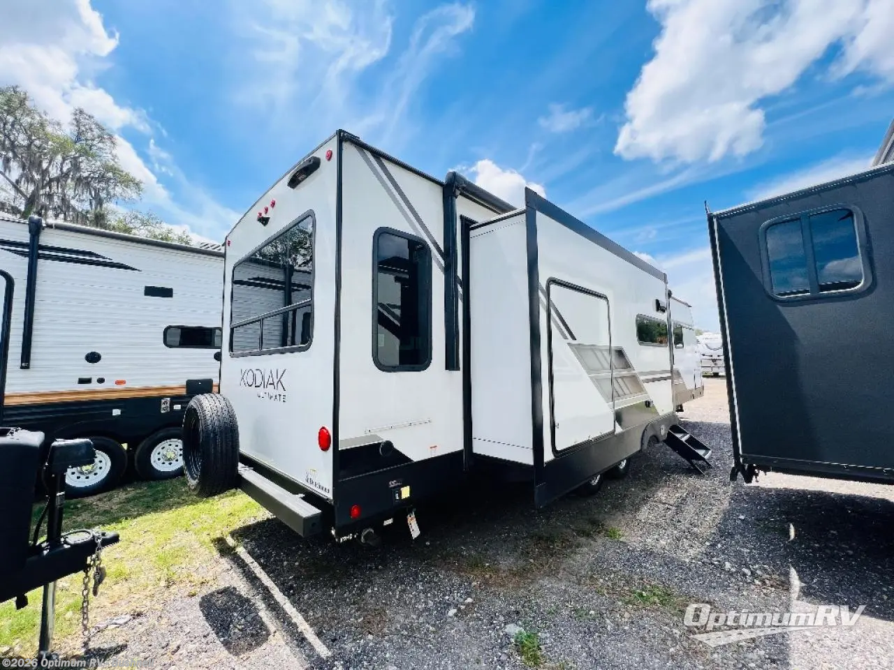 2022 Dutchmen Kodiak Ultimate 3221RLSL - Used Travel Trailer For Sale by Optimum RV - Bushnell in Bushnell, Florida features Awning, Slideout