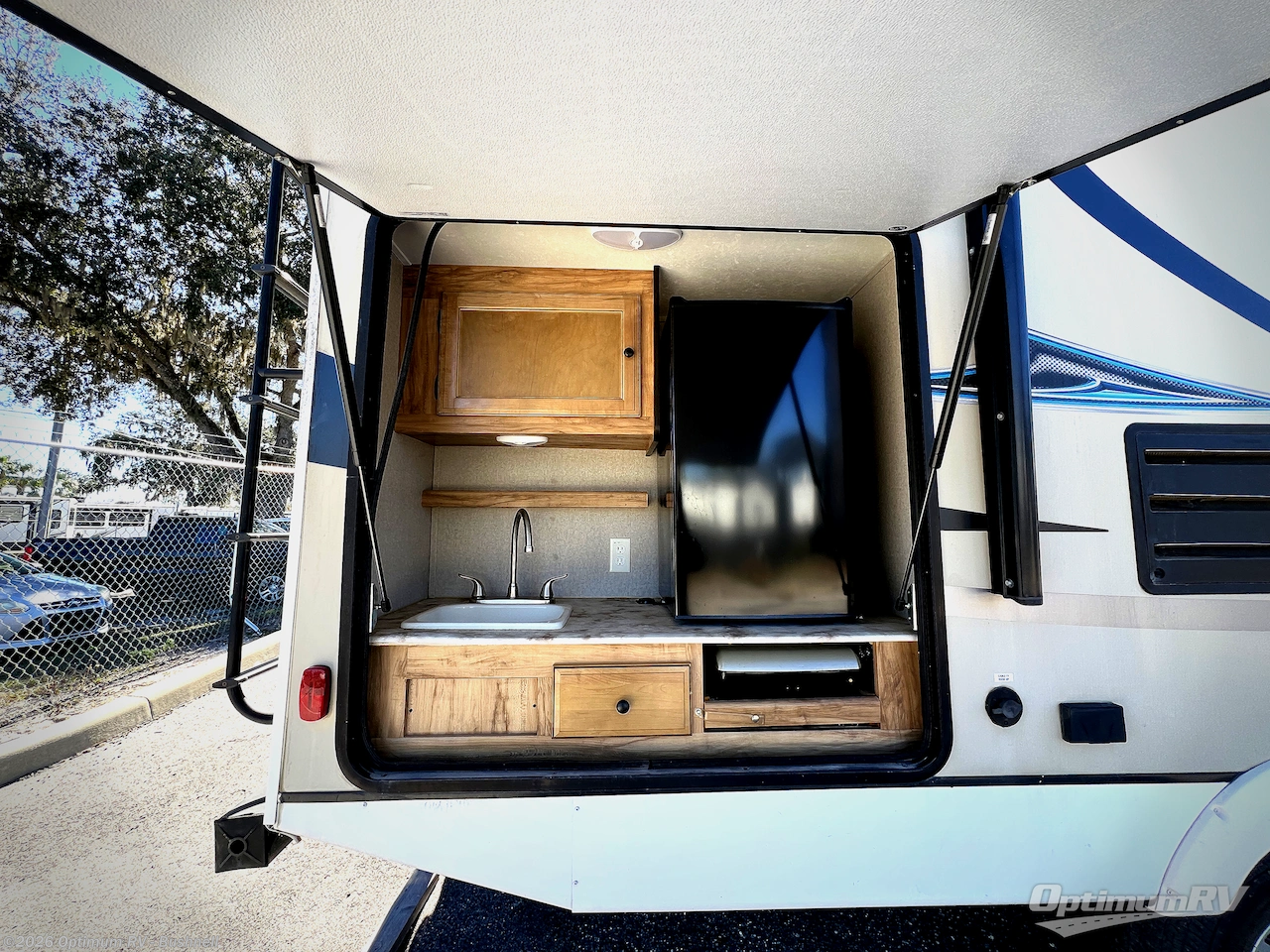 Used 2019 Coachmen Freedom Express Ultra Lite 248RBS available in Bushnell, Florida