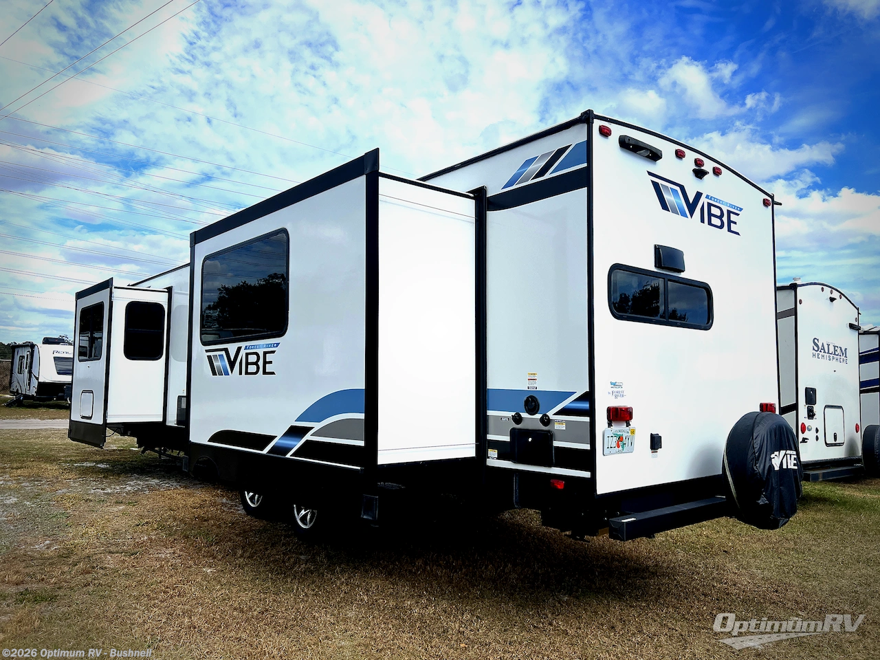 2023 Forest River Vibe 31ML - Used Travel Trailer For Sale by Optimum RV - Bushnell in Bushnell, Florida features Slideout, Awning