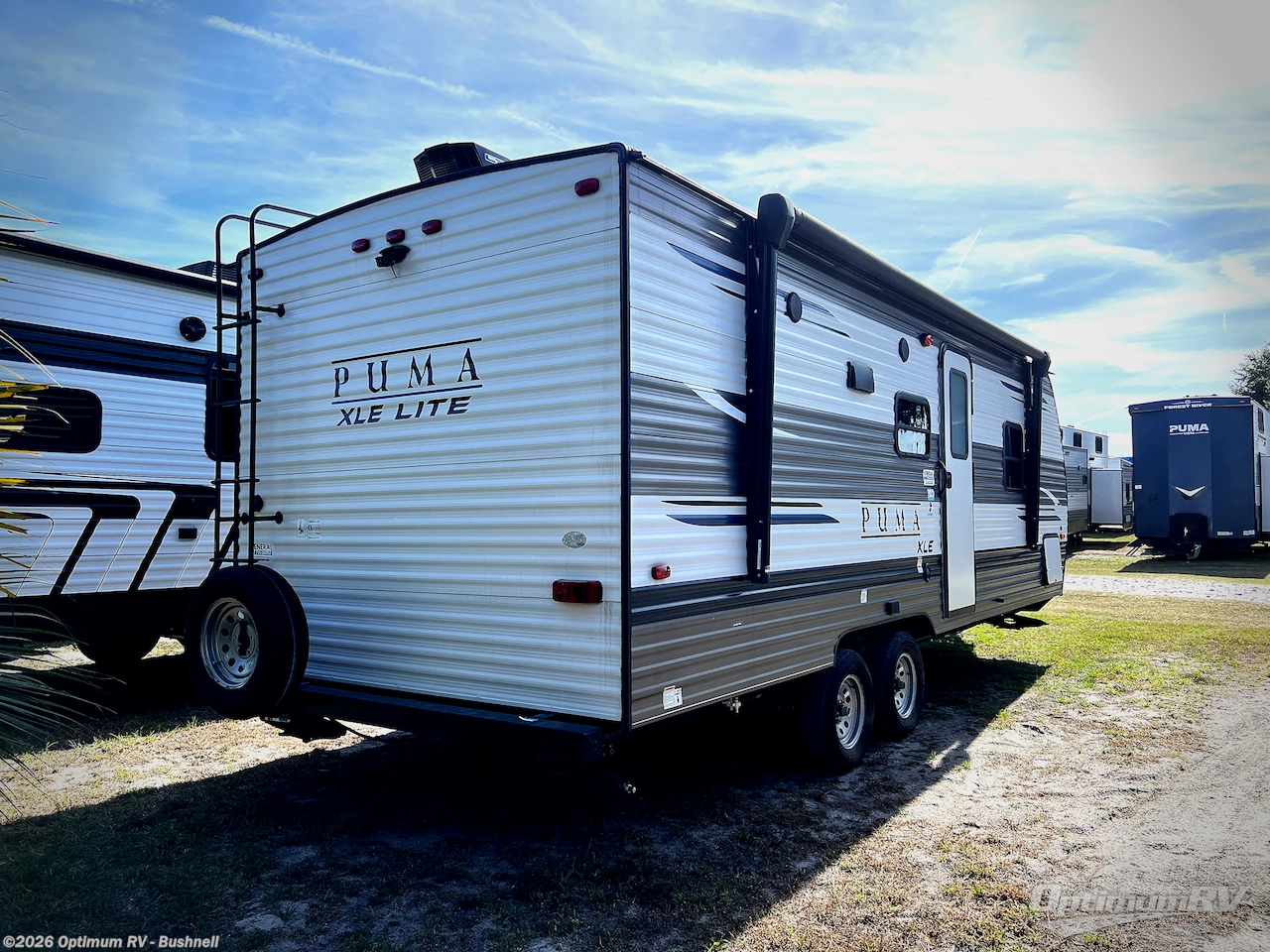 2021 Palomino Puma XLE Lite 24FBSC - Used Travel Trailer For Sale by Optimum RV - Bushnell in Bushnell, Florida features Awning, Slideout