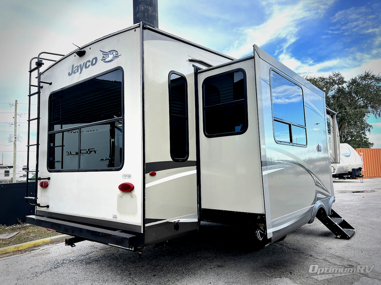 2017 Eagle HT 27.5RLTS by Jayco from Optimum RV - Bushnell in Bushnell, Florida