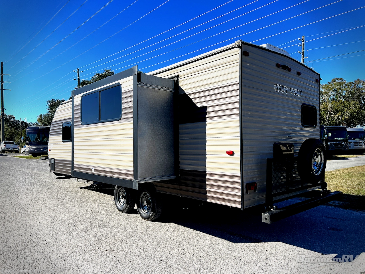 2017 Forest River Cherokee Grey Wolf 24RK - Used Travel Trailer For Sale by Optimum RV - Bushnell in Bushnell, Florida features Slideout