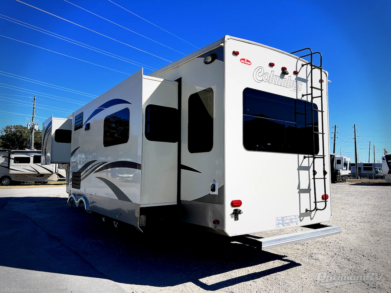 2018 Palomino Columbus F366RL - Used Fifth Wheel For Sale by Optimum RV - Bushnell in Bushnell, Florida features Slideout, Awning