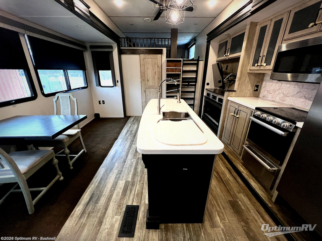 Used 2023 Keystone Avalanche 390DS available in Bushnell, Florida