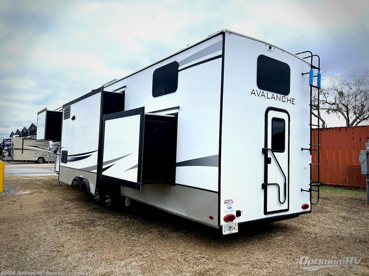 2023 Keystone Avalanche 390DS - Used Fifth Wheel For Sale by Optimum RV - Bushnell in Bushnell, Florida features Slideout, Awning