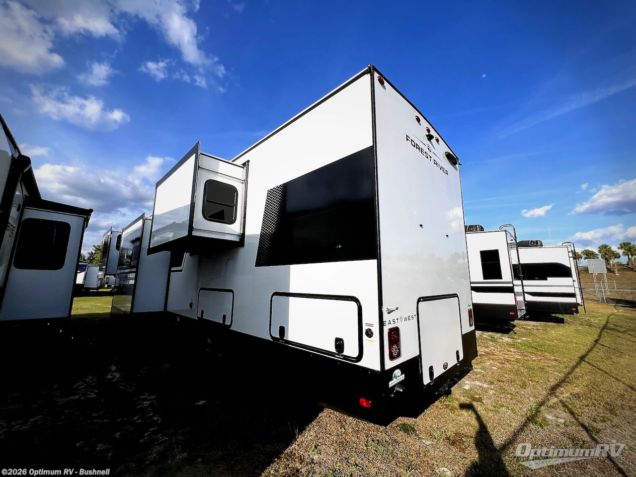 2025 East to West Ahara 380FL - Used Fifth Wheel For Sale by Optimum RV - Bushnell in Bushnell, Florida features Slideout, Awning
