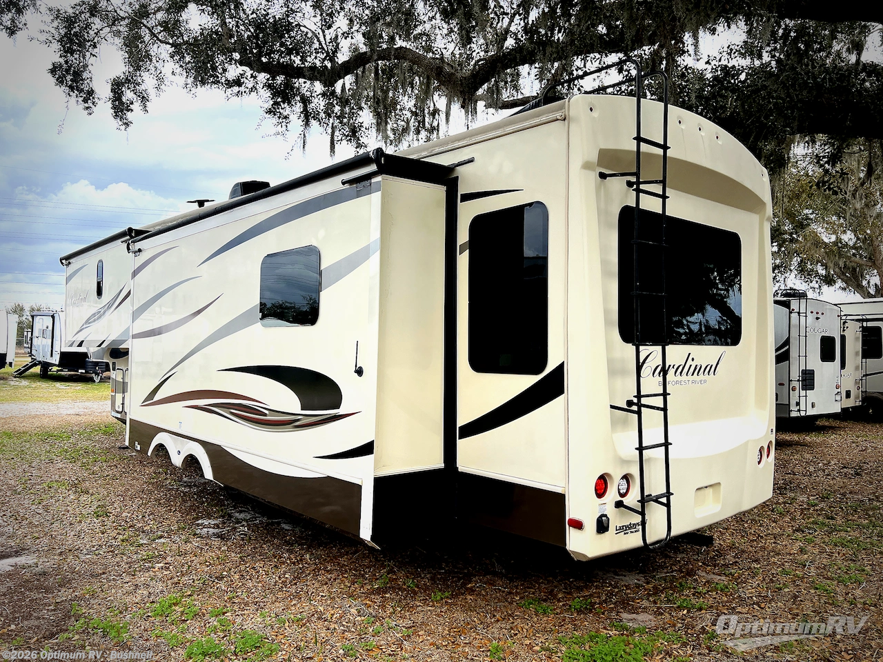 2016 Forest River Cardinal 3850RL - Used Fifth Wheel For Sale by Optimum RV - Bushnell in Bushnell, Florida features Slideout