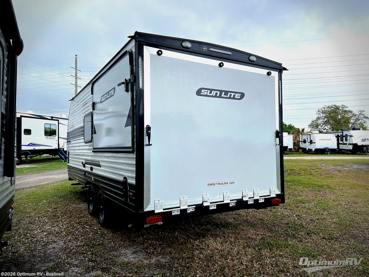 2026 Sunset Park RV Sun Lite 21TH - Used Travel Trailer For Sale by Optimum RV - Bushnell in Bushnell, Florida features Awning