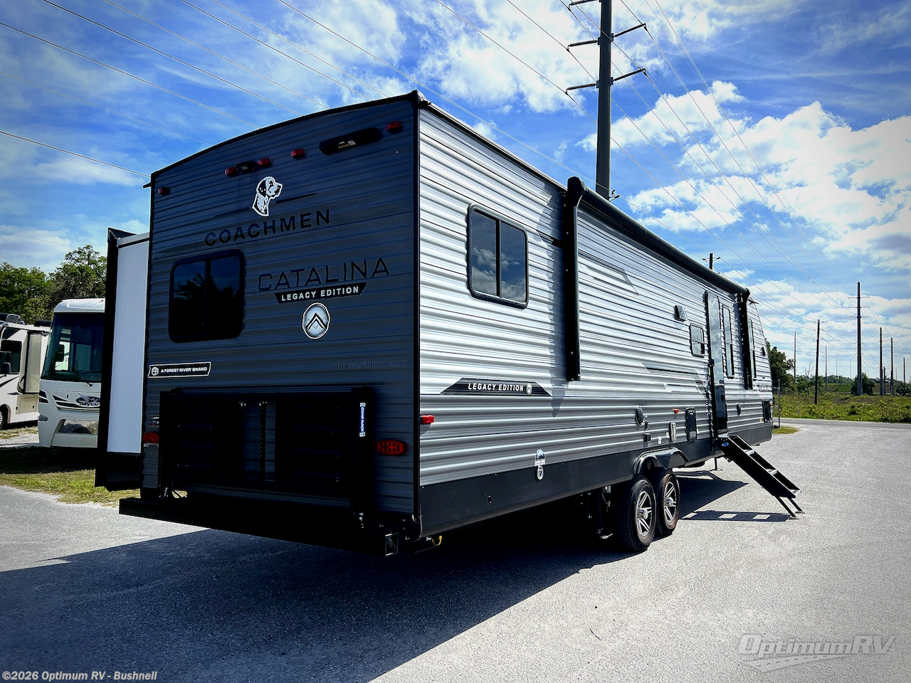 2025 Catalina Legacy Edition 343BHTS by Coachmen from Optimum RV - Bushnell in Bushnell, Florida