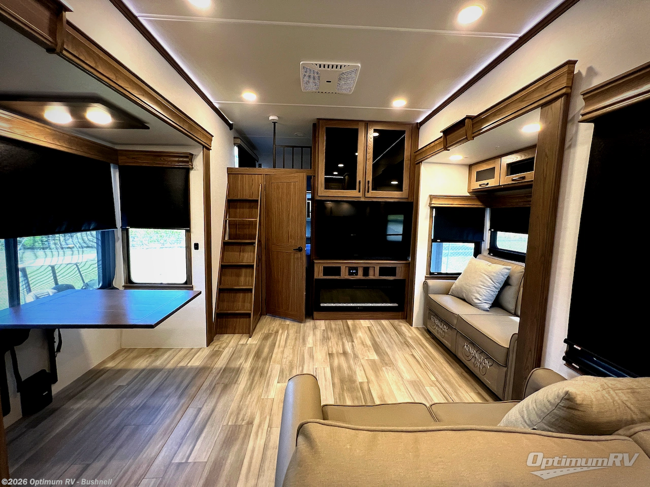 Used 2024 Skyline Alliance Paradigm 395DS available in Bushnell, Florida