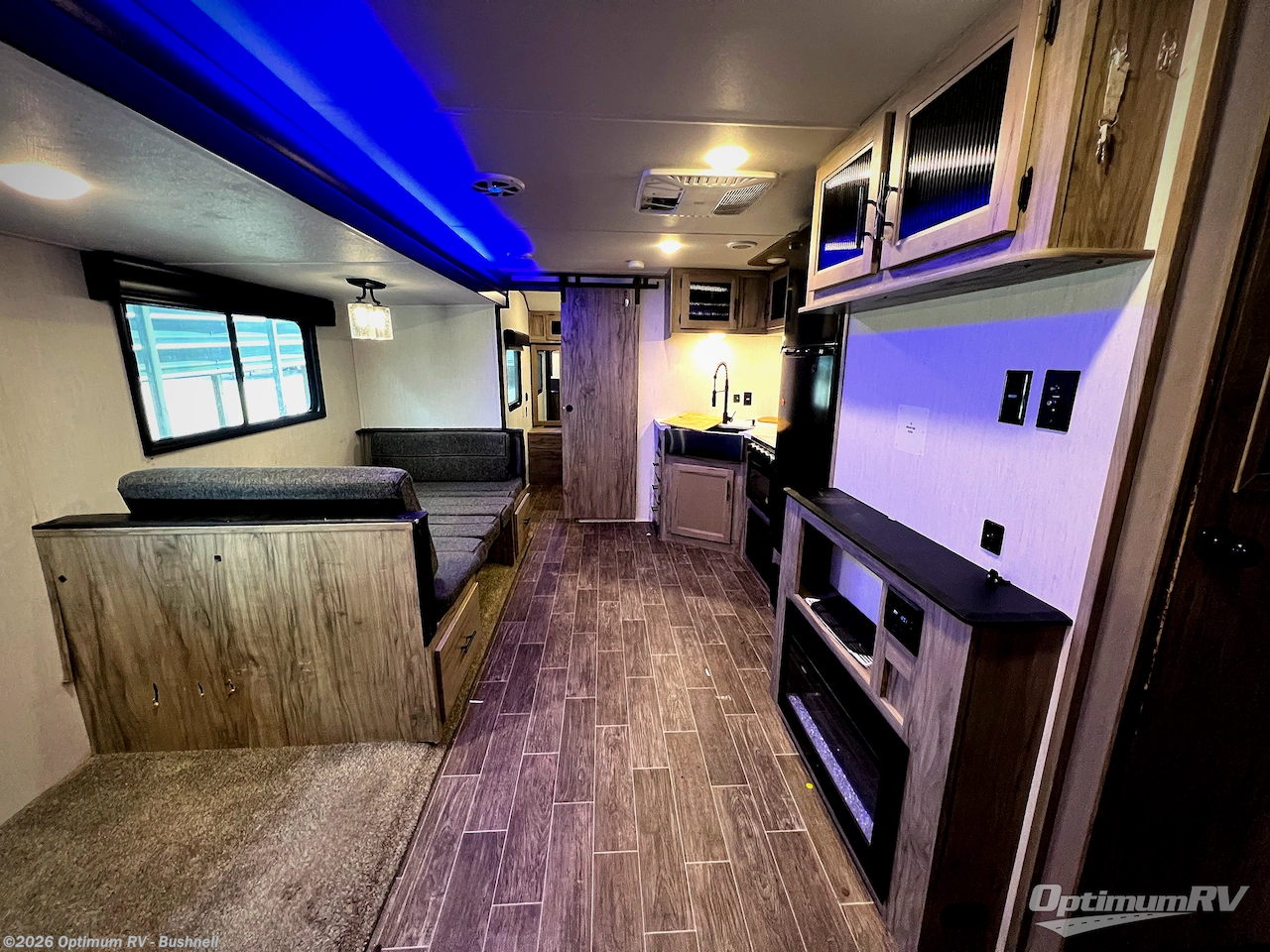 2022 Forest River Cherokee Alpha Wolf 26RB-L - Used Travel Trailer For Sale by Optimum RV - Bushnell in Bushnell, Florida features Slideout, Awning