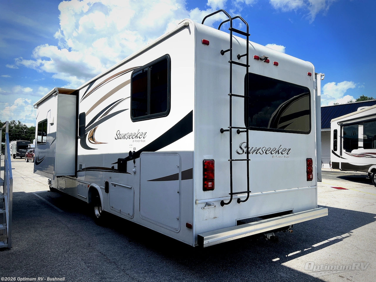 2015 Forest River Sunseeker 3170DS Ford - Used Class C For Sale by Optimum RV - Bushnell in Bushnell, Florida features Slideout
