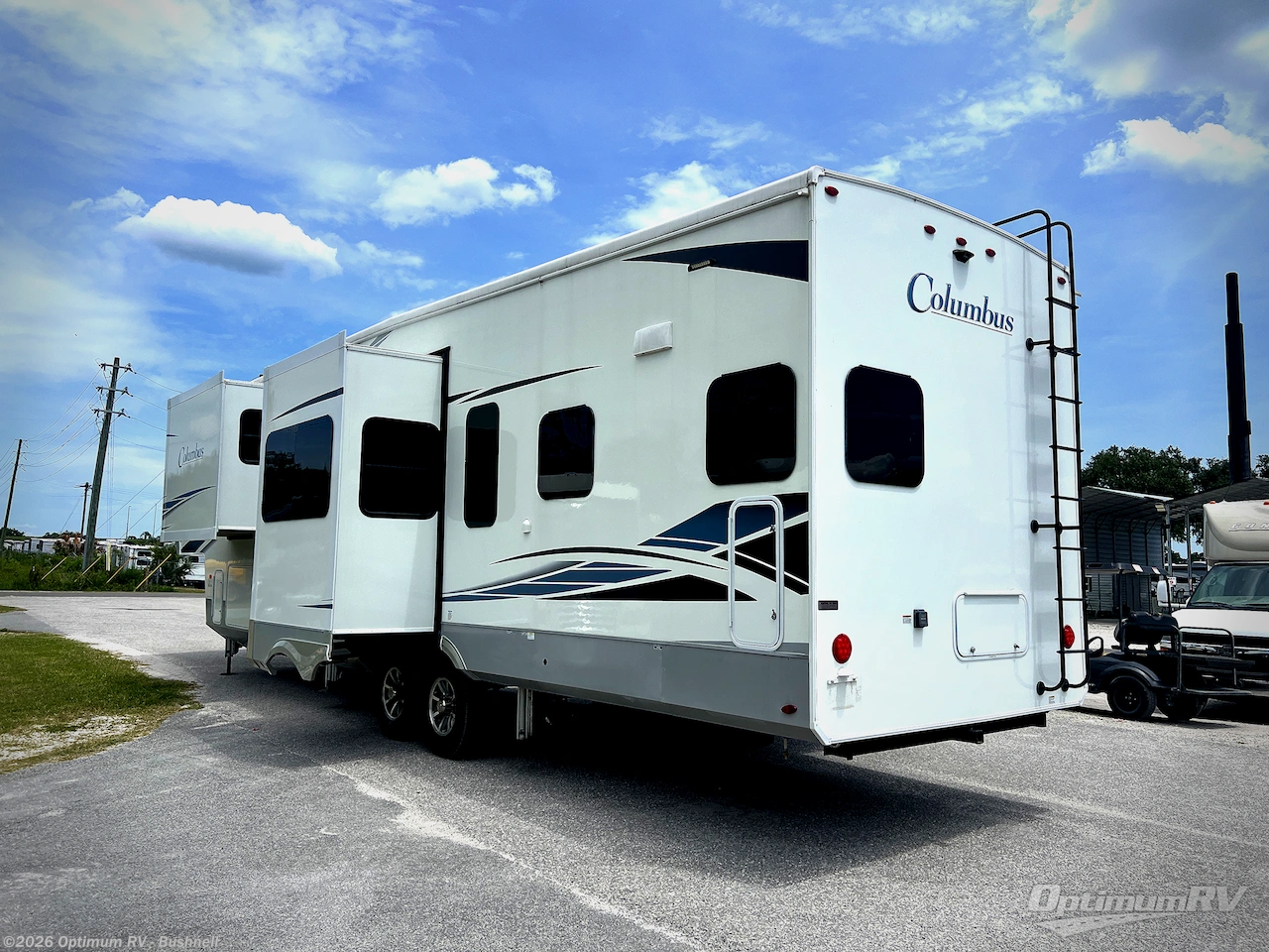 2023 Palomino Columbus 384RK - Used Fifth Wheel For Sale by Optimum RV - Bushnell in Bushnell, Florida features Awning, Slideout