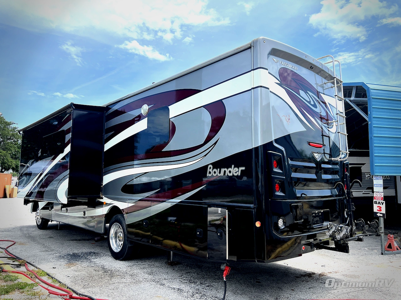 2018 Fleetwood Bounder 34S - Used Class A For Sale by Optimum RV - Bushnell in Bushnell, Florida features Slideout, Awning
