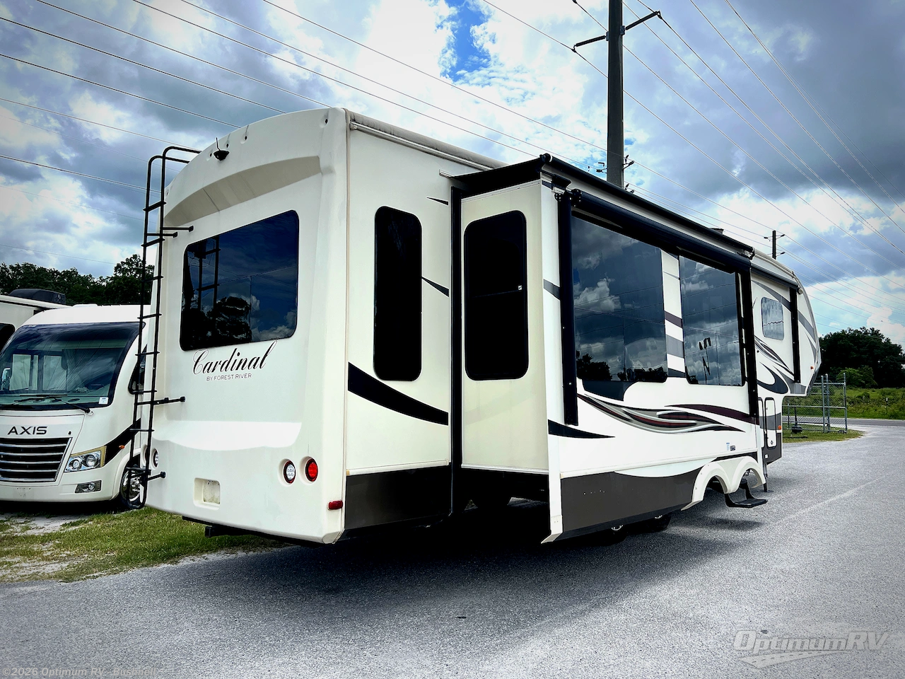 2016 Cardinal 3250RL by Forest River from Optimum RV - Bushnell in Bushnell, Florida