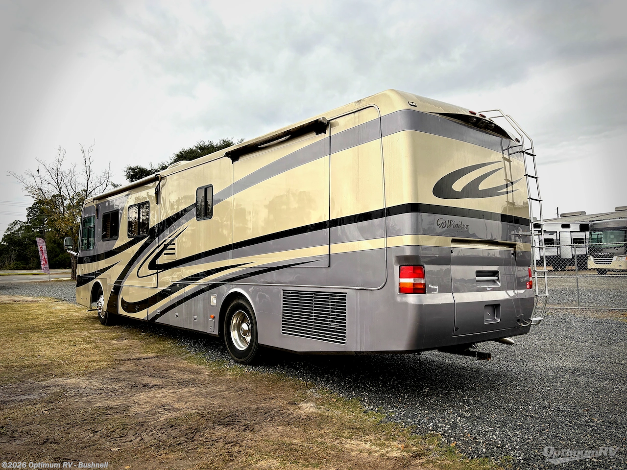 2003 Windsor 40PDQ by Monaco RV from Optimum RV - Bushnell in Bushnell, Florida