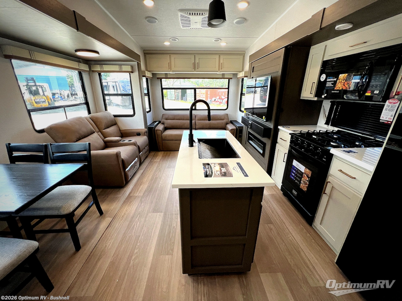 New 2027 East to West Tandara 295RL available in Bushnell, Florida