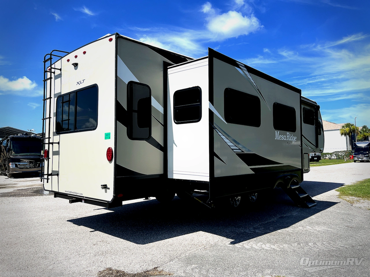 2022 Highland Ridge Mesa Ridge XLT MF294RLS - Used Fifth Wheel For Sale by Optimum RV - Bushnell in Bushnell, Florida features Slideout, Awning