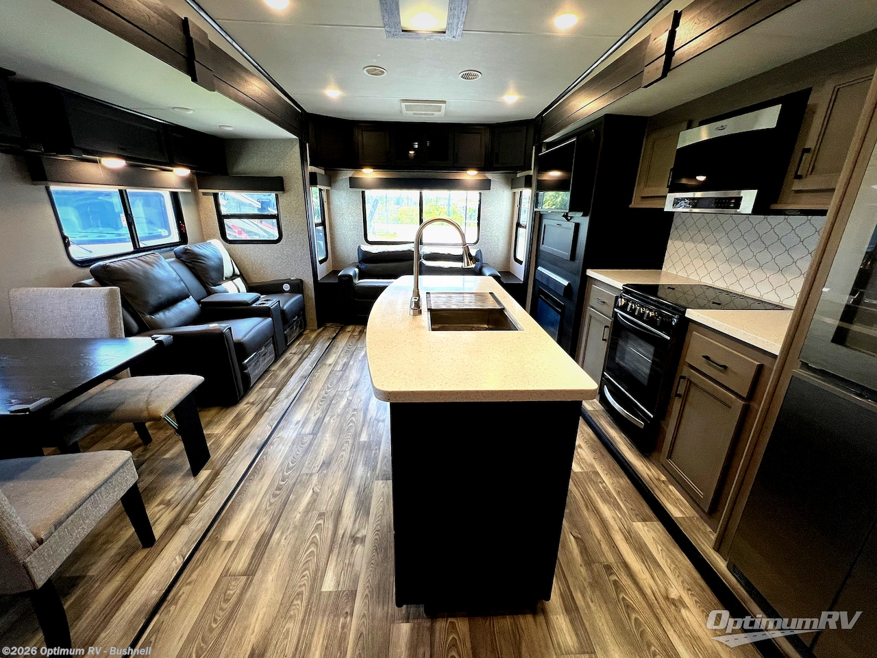 Used 2022 Highland Ridge Mesa Ridge XLT MF294RLS available in Bushnell, Florida