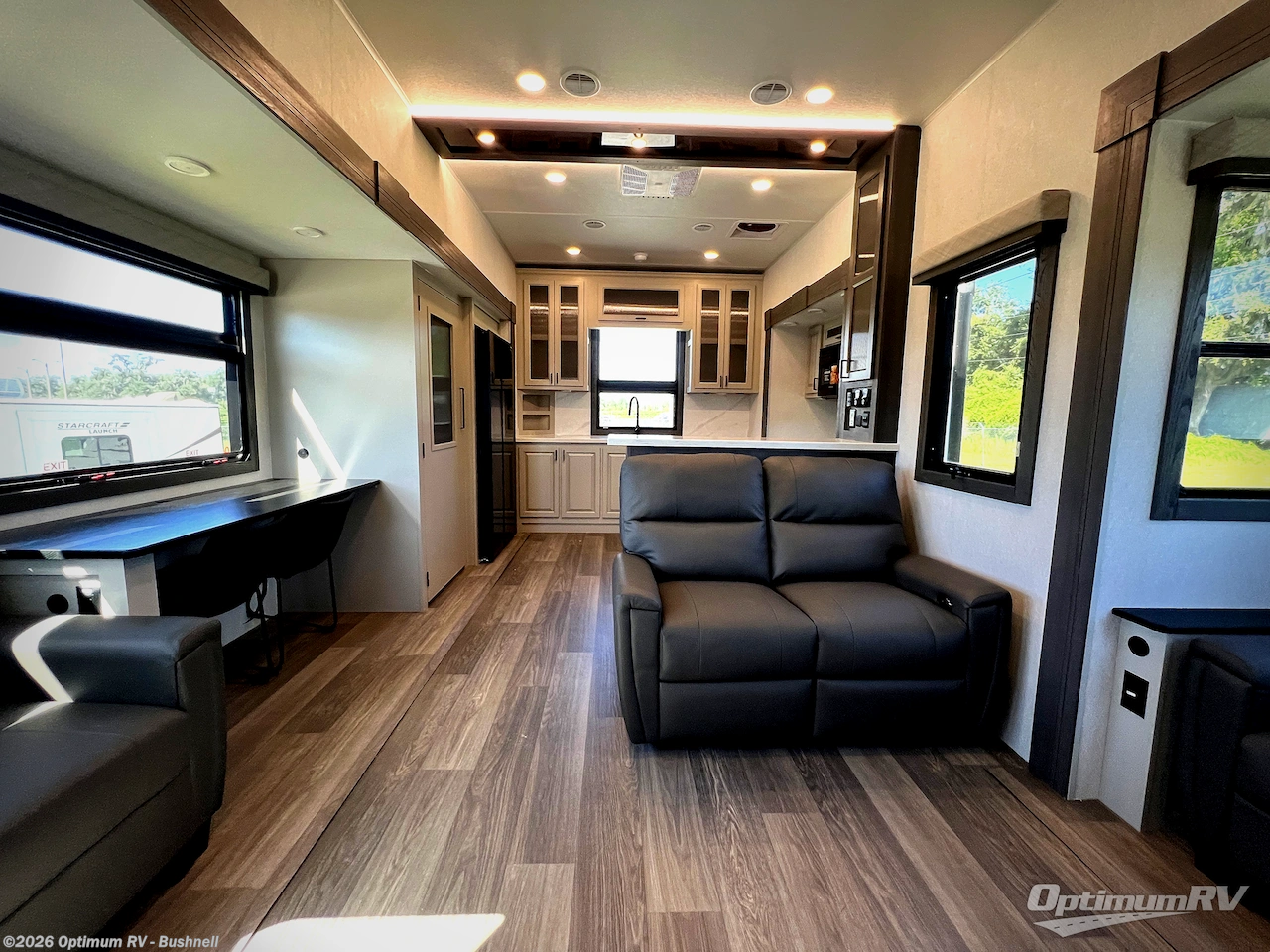 New 2027 East to West Ahara 395FB available in Bushnell, Florida