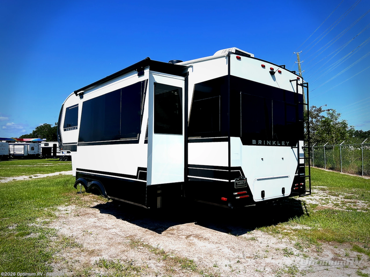 2025 Brinkley RV Model Z 2670 - Used Fifth Wheel For Sale by Optimum RV - Bushnell in Bushnell, Florida features Awning, Slideout