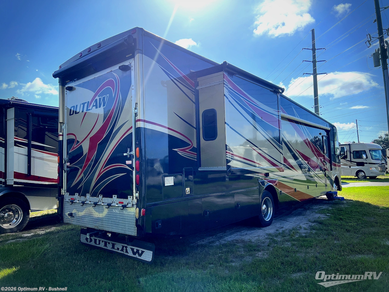 2015 Outlaw 38RE by Thor from Optimum RV - Bushnell in Bushnell, Florida
