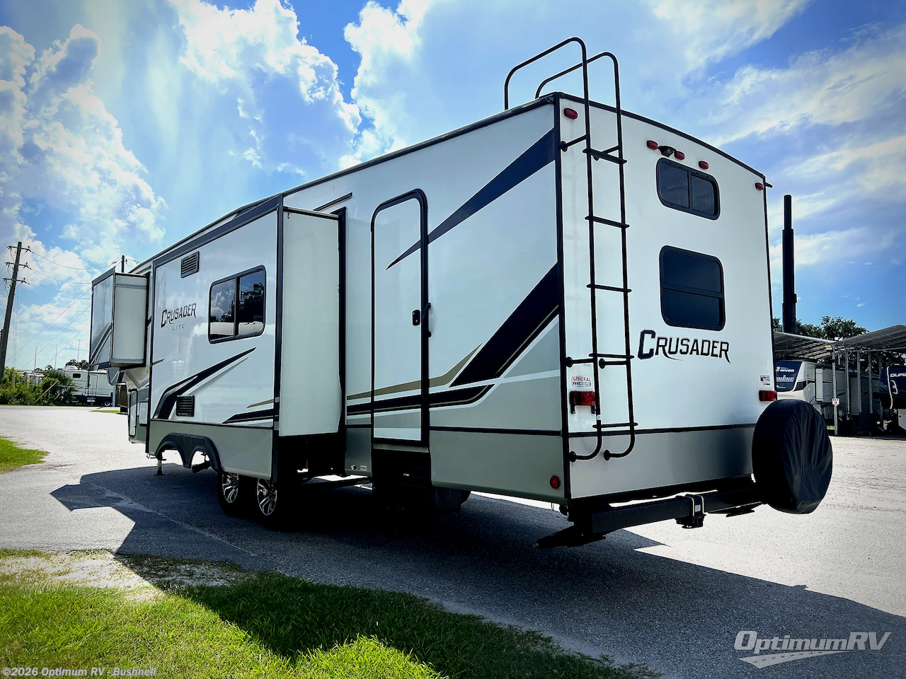 2022 Prime Time Crusader Lite 33BH - Used Fifth Wheel For Sale by Optimum RV - Bushnell in Bushnell, Florida features Awning, Slideout