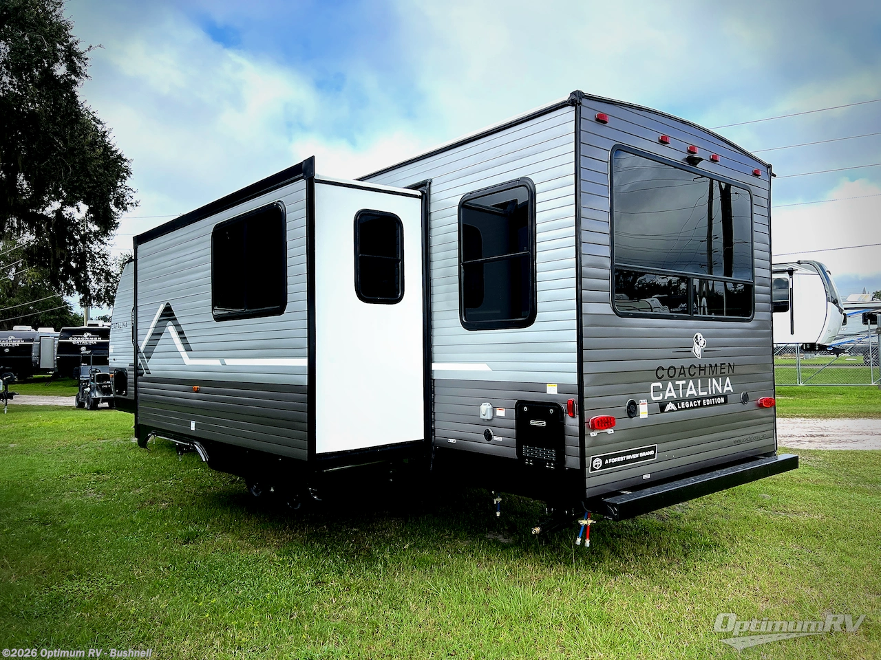2027 Coachmen Catalina Legacy Edition 283RNR - New Travel Trailer For Sale by Optimum RV - Bushnell in Bushnell, Florida features Slideout, Awning