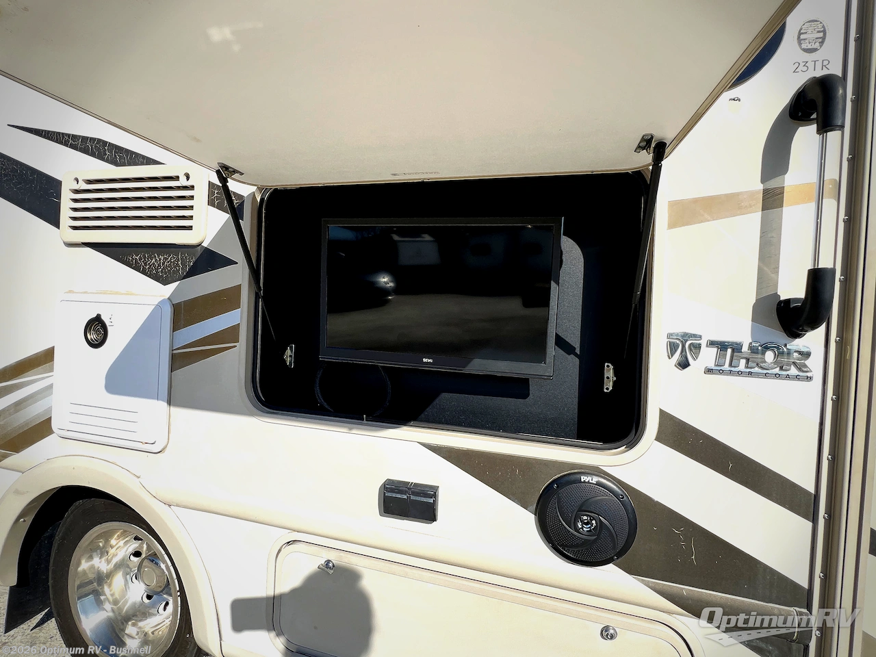 Used 2017 Thor Compass 23TR available in Bushnell, Florida