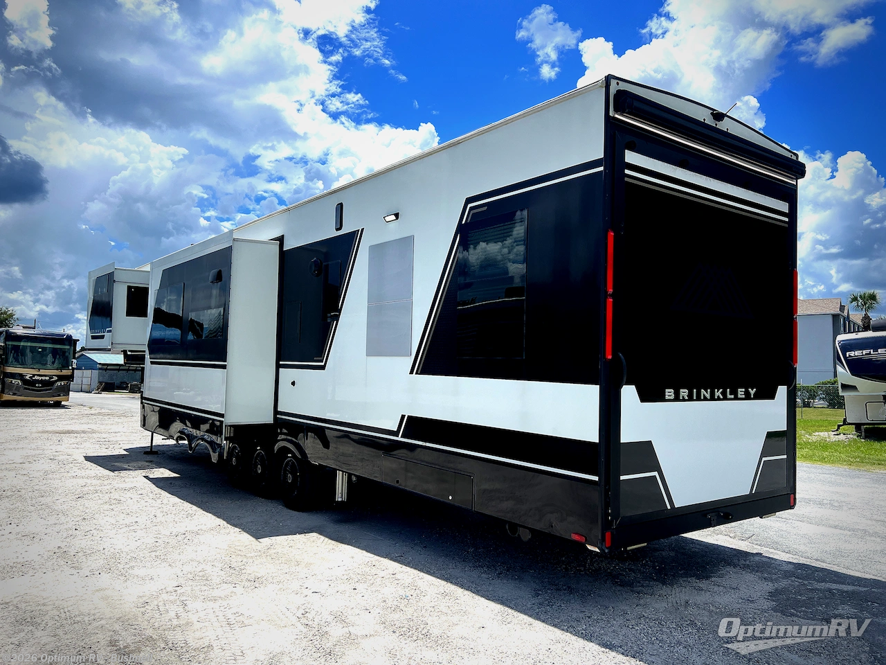 2024 Brinkley RV Model G 3950 - Used Fifth Wheel For Sale by Optimum RV - Bushnell in Bushnell, Florida features Slideout, Awning