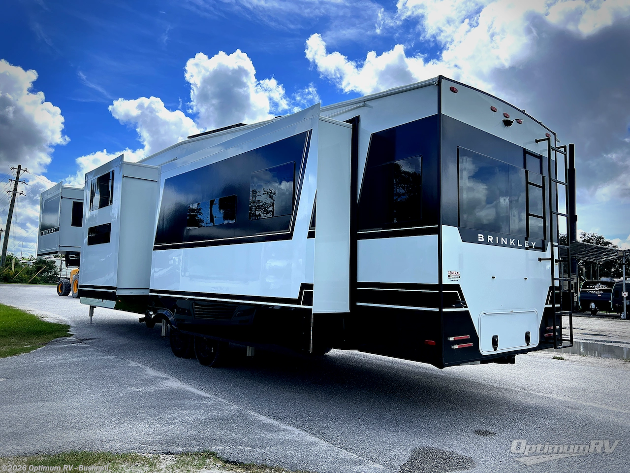 2025 Brinkley RV Model Z 3610 - Used Fifth Wheel For Sale by Optimum RV - Bushnell in Bushnell, Florida features Slideout, Awning