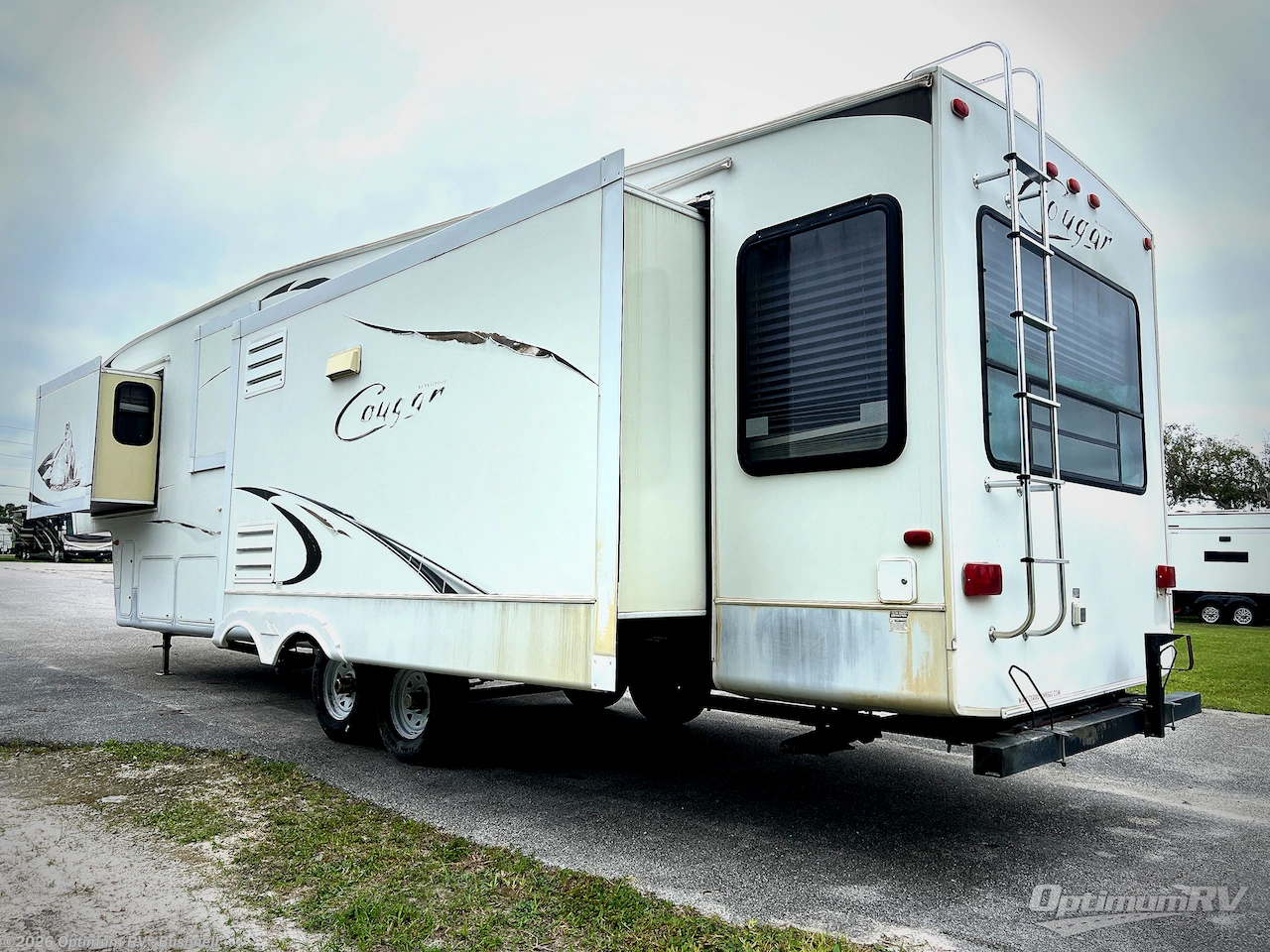 2010 Keystone Cougar 326MKS - Used Fifth Wheel For Sale by Optimum RV - Bushnell in Bushnell, Florida features Slideout