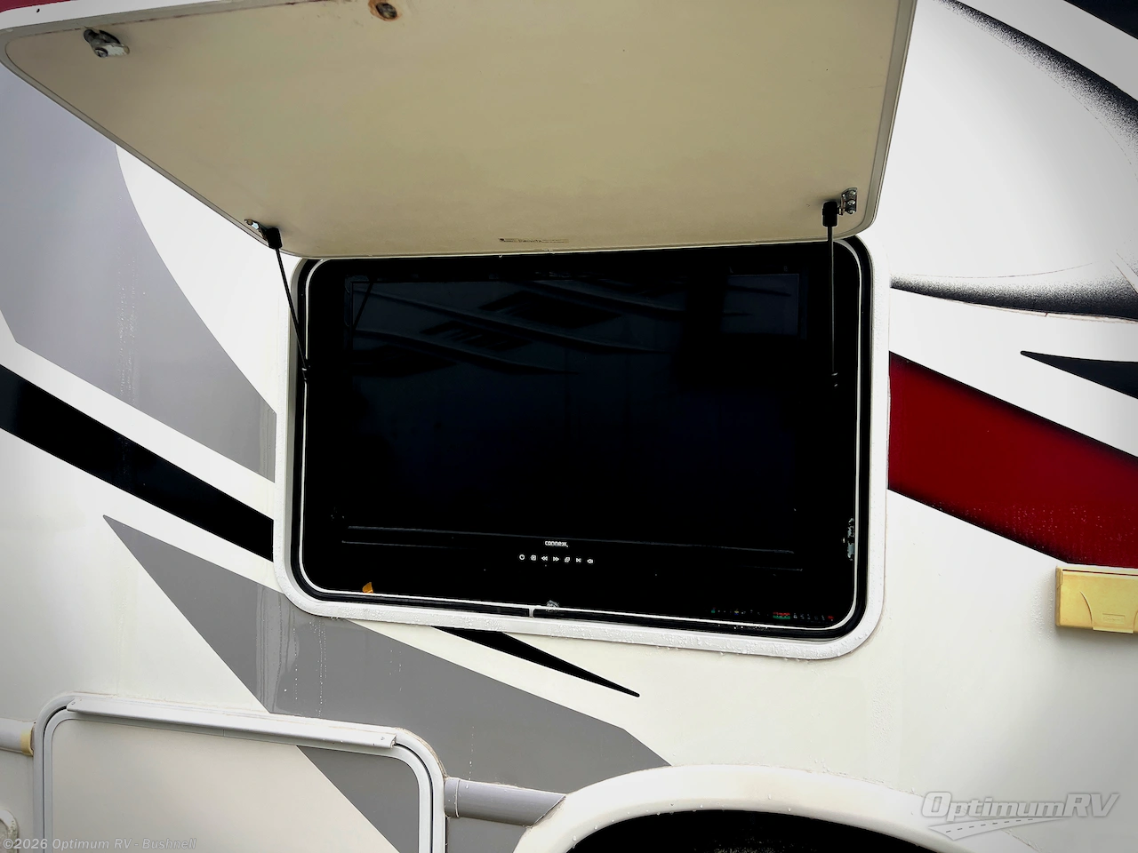 Used 2022 Thor Chateau 27R available in Bushnell, Florida