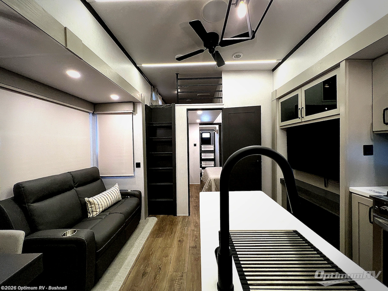 2025 Palomino Columbus 376DS - New Fifth Wheel For Sale by Optimum RV - Bushnell in Bushnell, Florida features Slideout, Awning