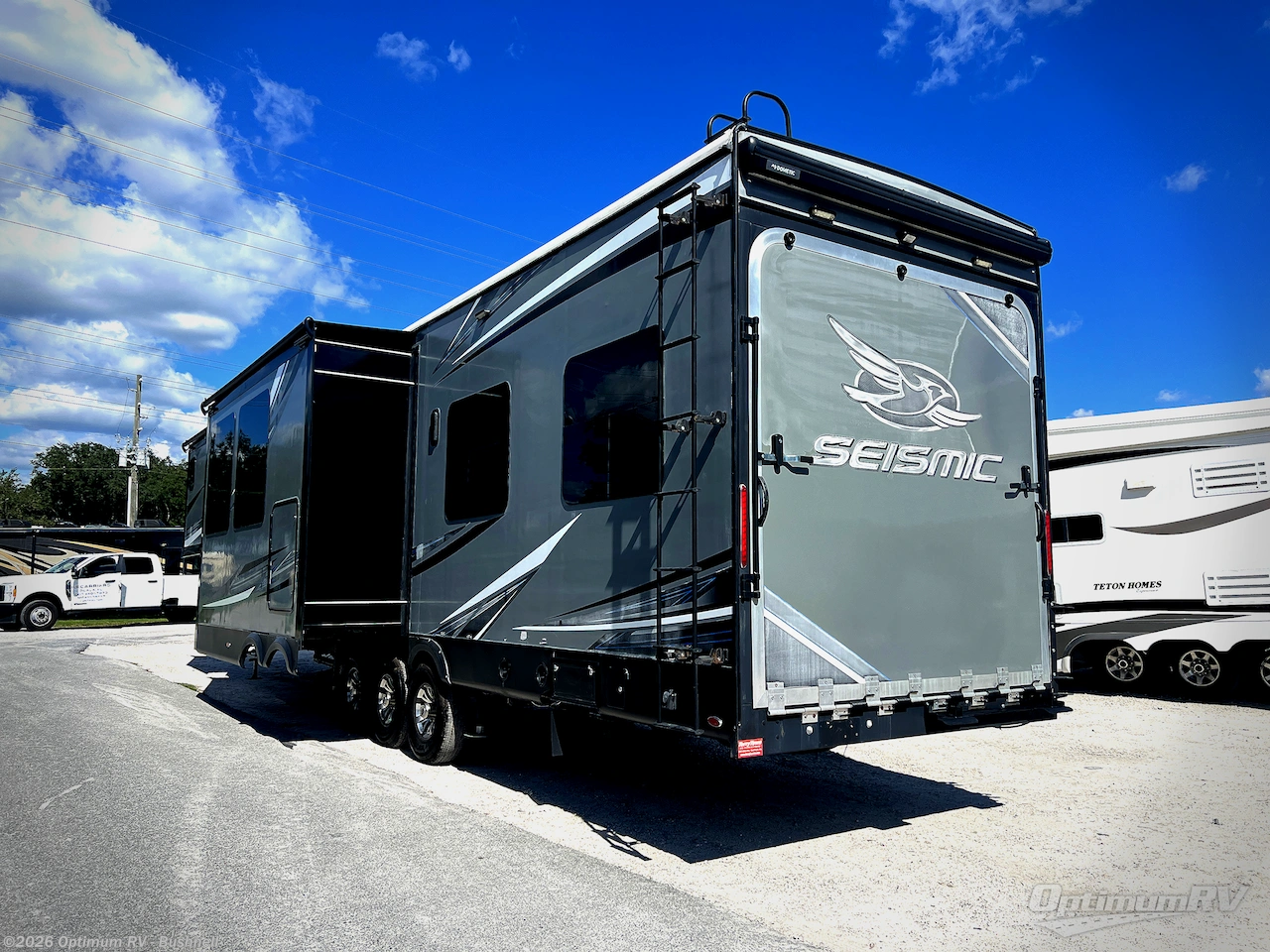 2018 Jayco Seismic 4213 - Used Fifth Wheel For Sale by Optimum RV - Bushnell in Bushnell, Florida features Slideout, Awning