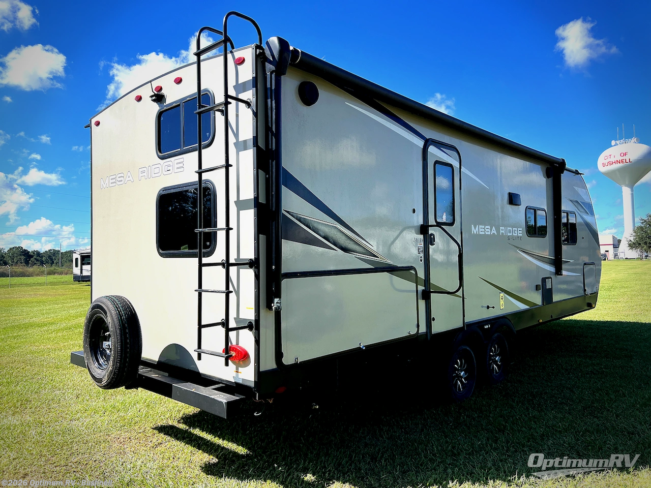 2022 Highland Ridge Mesa Ridge S-Lite ML241BH - Used Travel Trailer For Sale by Optimum RV - Bushnell in Bushnell, Florida features Slideout, Awning