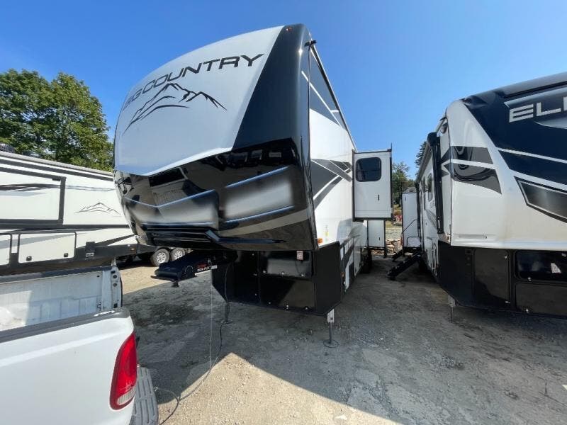 2023 Heartland Big Country 3705FB RV for Sale in Adamsburg, PA 15611