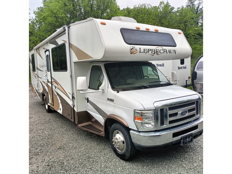 Used 2008 Coachmen Leprechaun 319 DL available in Adamsburg, Pennsylvania