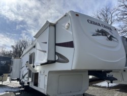 2009 Forest River Silverback 36L5S - Used Fifth Wheel for sale by RV Leaders & Camping Outlet in Adamsburg, Pennsylvania
