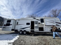 2009 Silverback 36L5S by Forest River from RV Leaders & Camping Outlet in Adamsburg, Pennsylvania