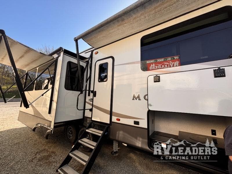 2020 Montana 3855BR by Keystone from RV Leaders & Camping Outlet in Adamsburg, Pennsylvania