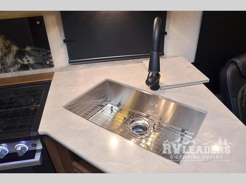 2027 Outdoors RV Trail Series MTN TRX Titanium Series 29TRX RV for Sale ...