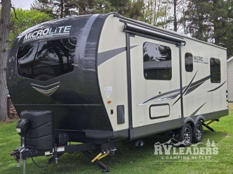 2022 Flagstaff Micro Lite 25FKS by Forest River from RV Leaders & Camping Outlet in Adamsburg, Pennsylvania