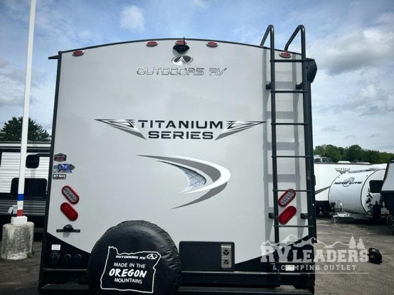 Titanium Rv 2026 Outdoors RV Creek Side Titanium Series 19MKS RV for Sale in ...