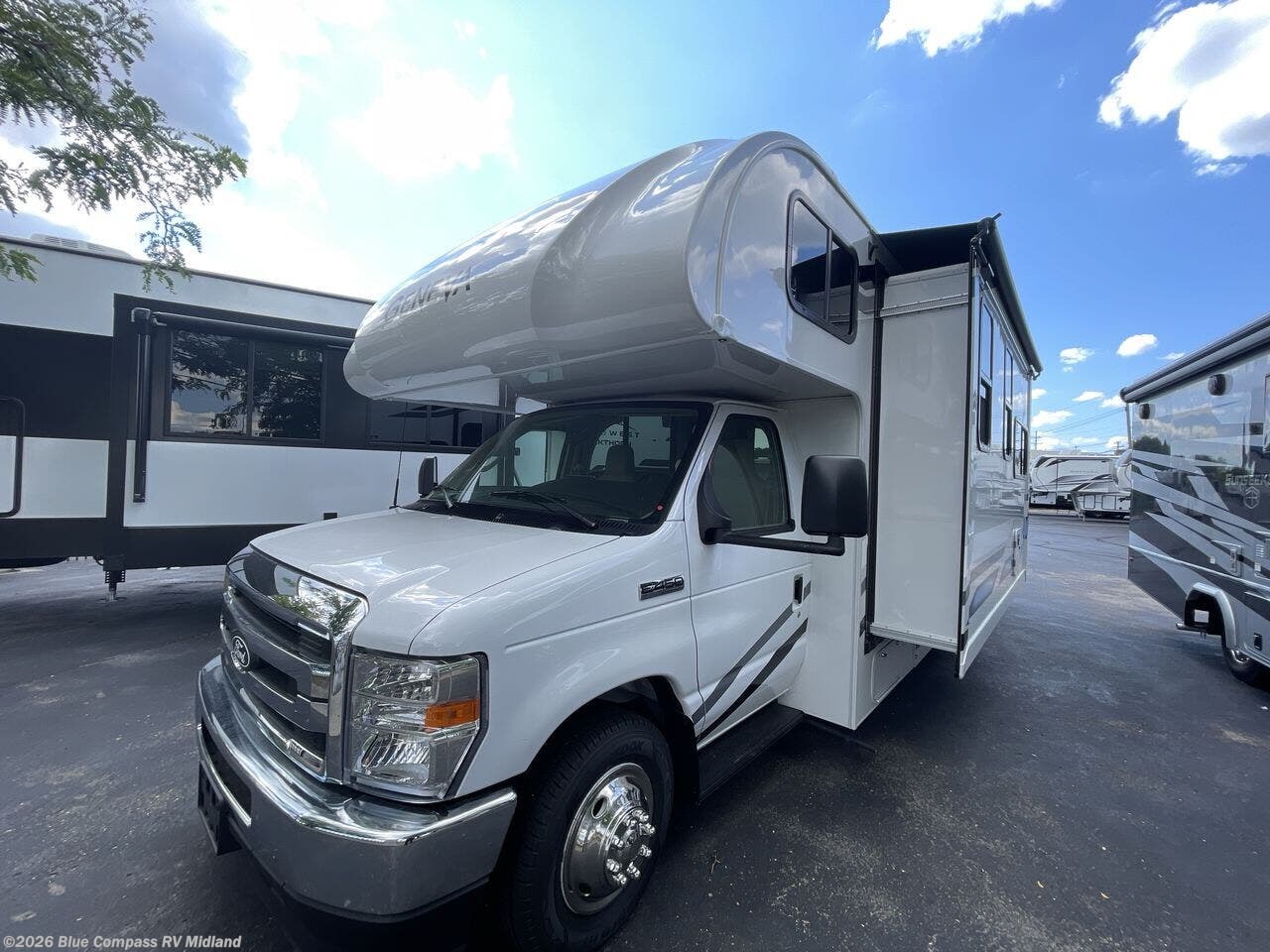 New 2026 Thor Motor Coach Geneva 28VT available in Midland, Michigan