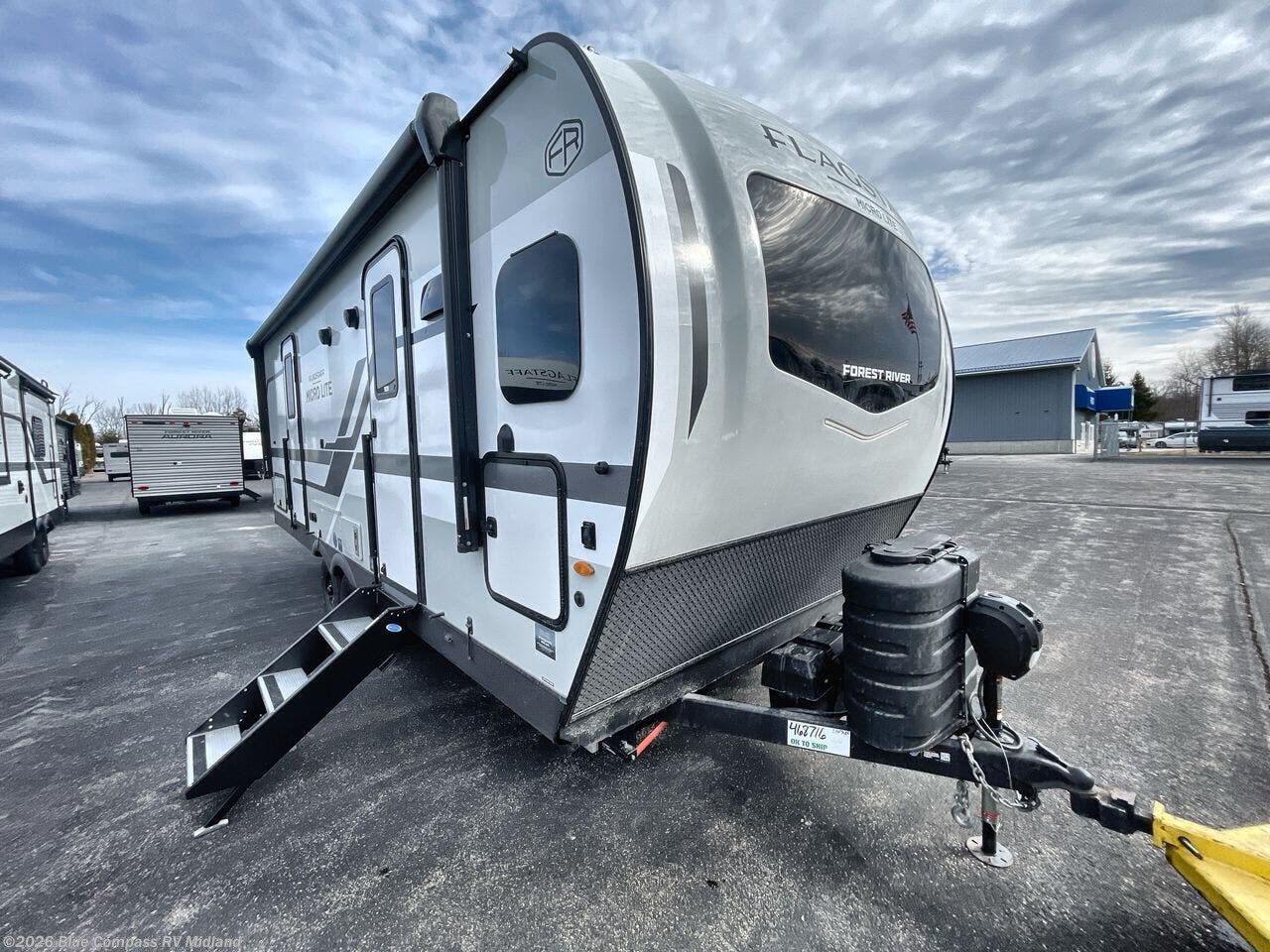 2026 Flagstaff Micro Lite 25FKB by Forest River from Blue Compass RV Midland in Midland, Michigan