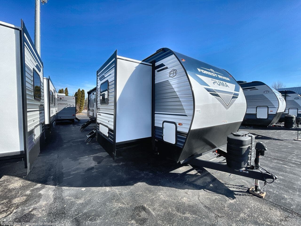 2026 Puma 32BHQS by Forest River from Blue Compass RV Midland in Midland, Michigan