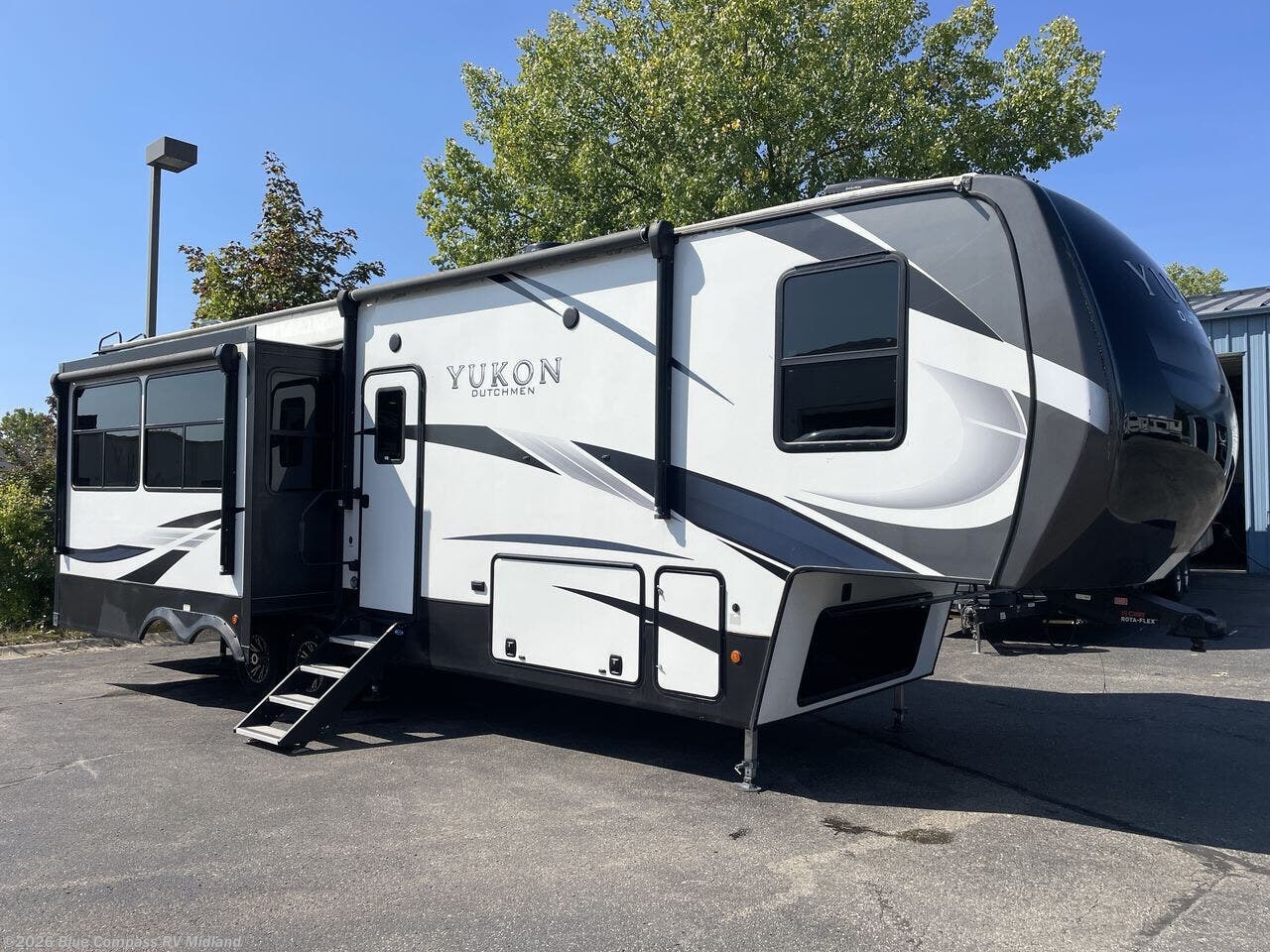 2022 Yukon 320RL by Dutchmen from Blue Compass RV Midland in Midland, Michigan