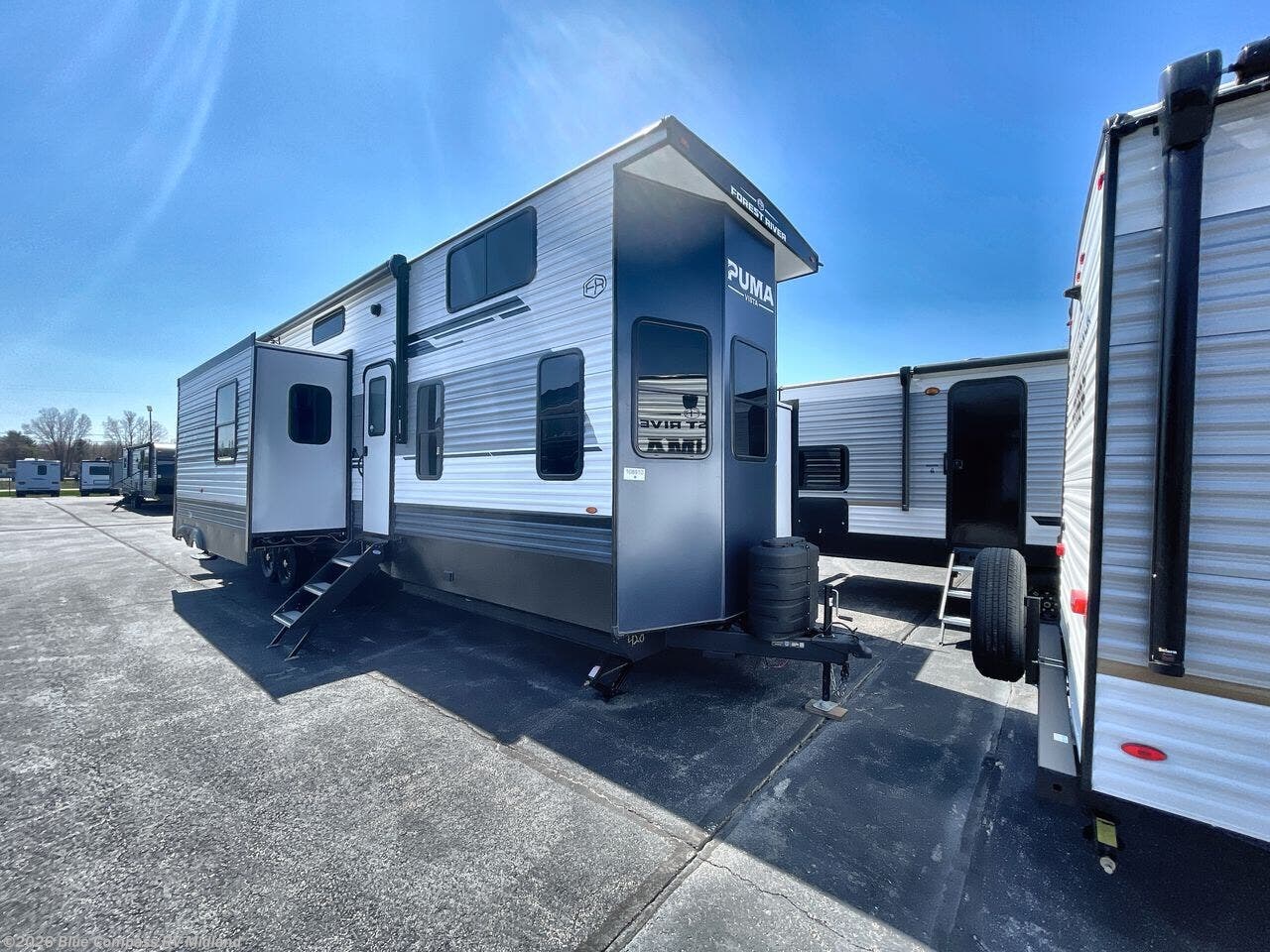 2026 Puma Vista 420LFT by Forest River from Blue Compass RV Midland in Midland, Michigan